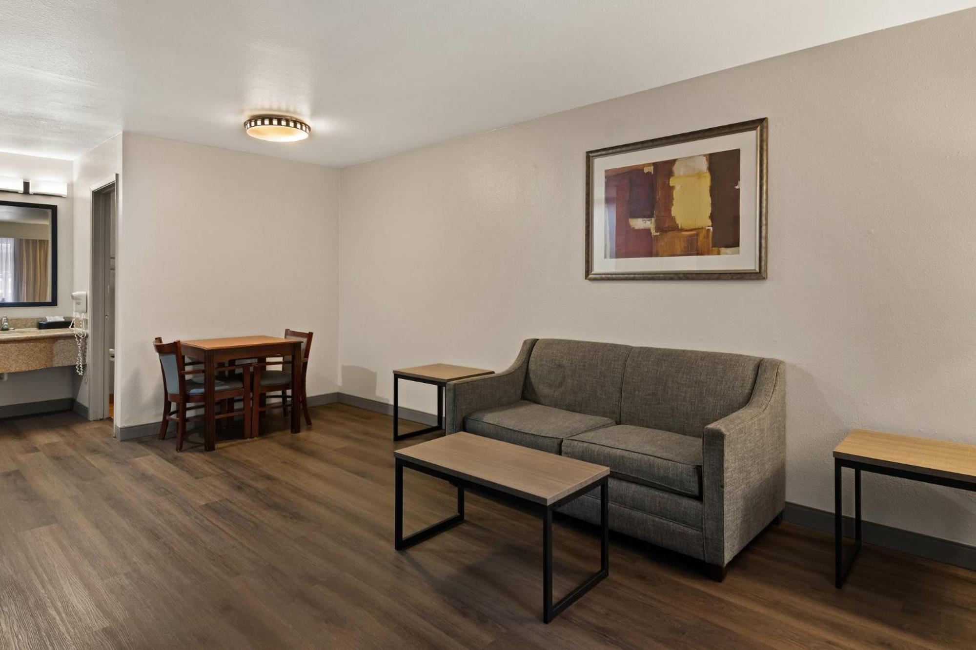 Irving Inn & Suites At Dfw Airport Extérieur photo