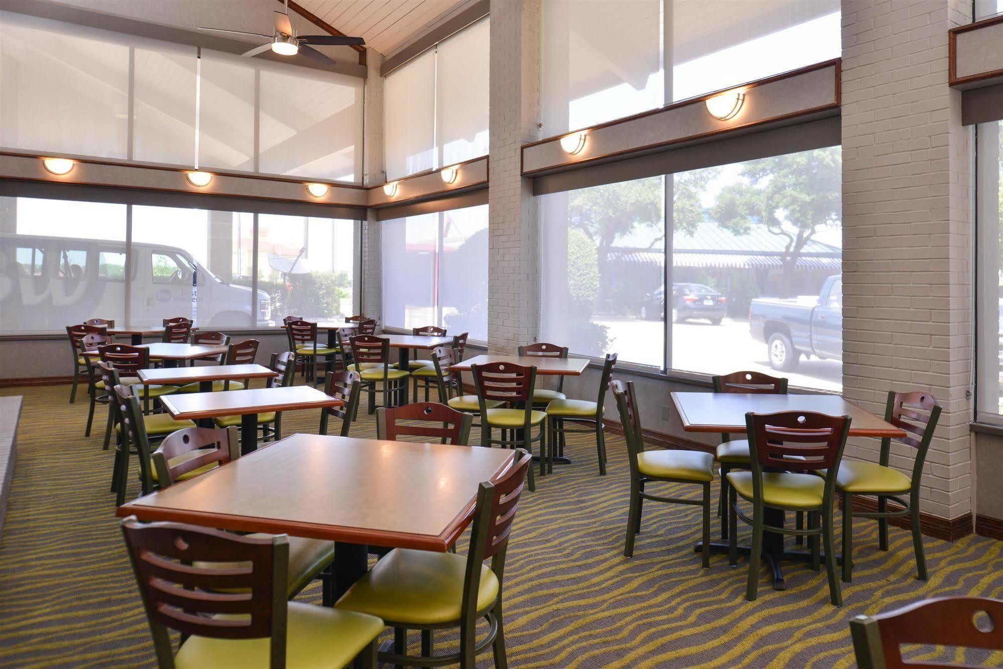 Irving Inn & Suites At Dfw Airport Extérieur photo