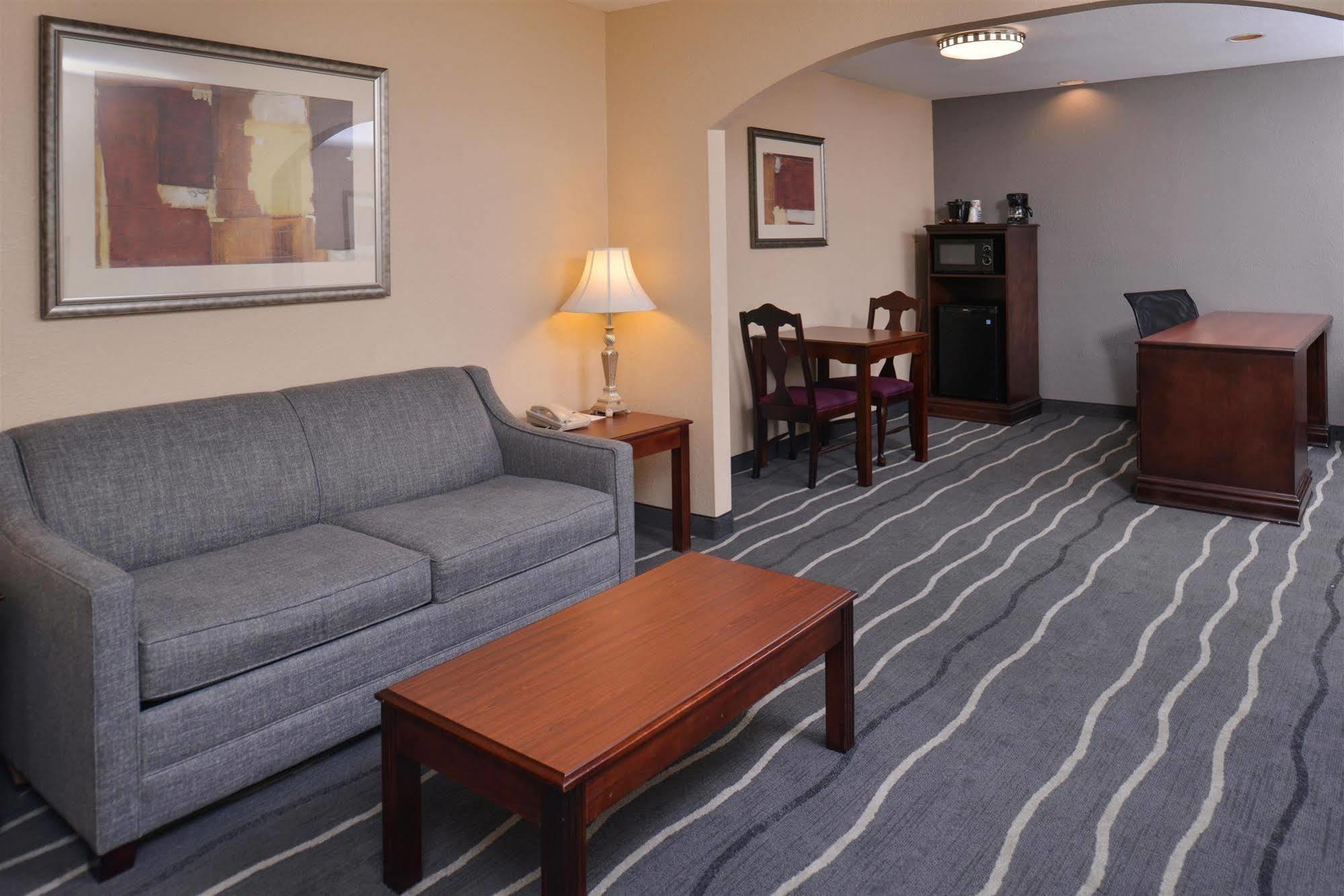 Irving Inn & Suites At Dfw Airport Extérieur photo